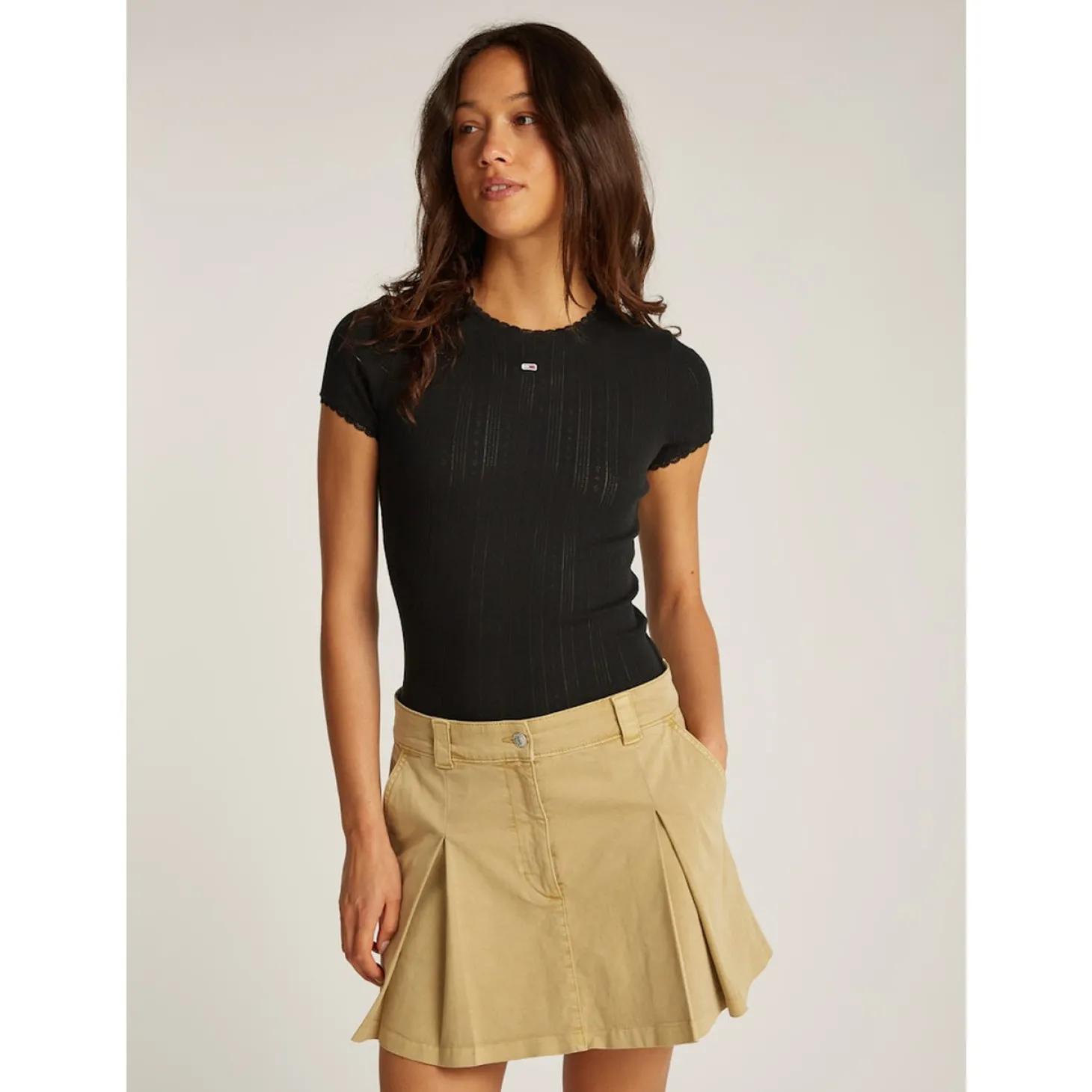 TJW SLIM POINTELLE RIB TEE