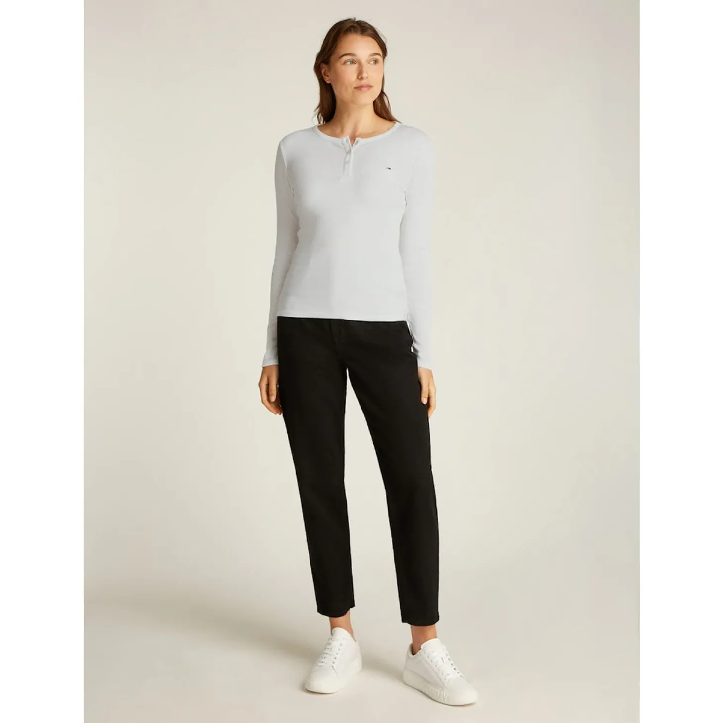 TJW SLM BUTTON RIB C-NECK LS E