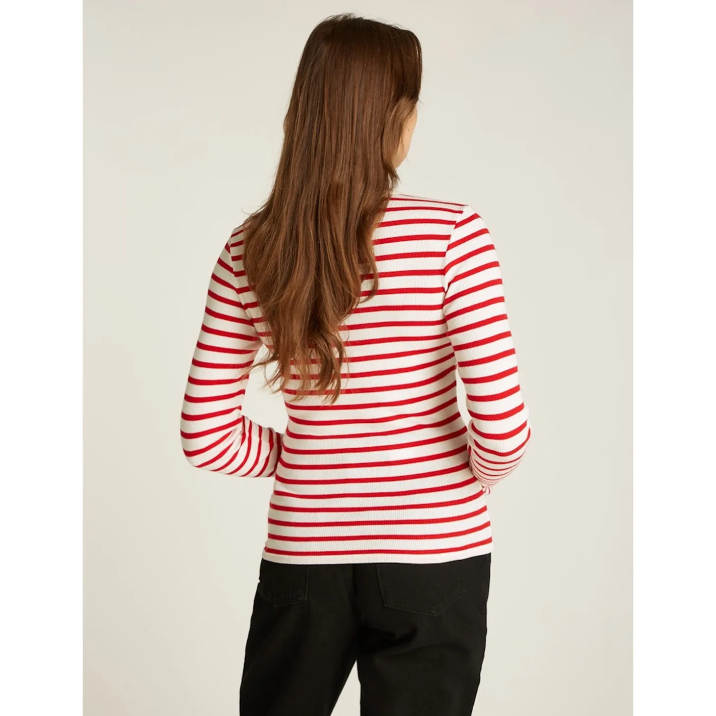 TJW SLM BUTTON RIB C-NECK LS E