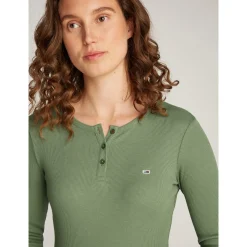 TJW SLM BUTTON RIB C-NECK LS E