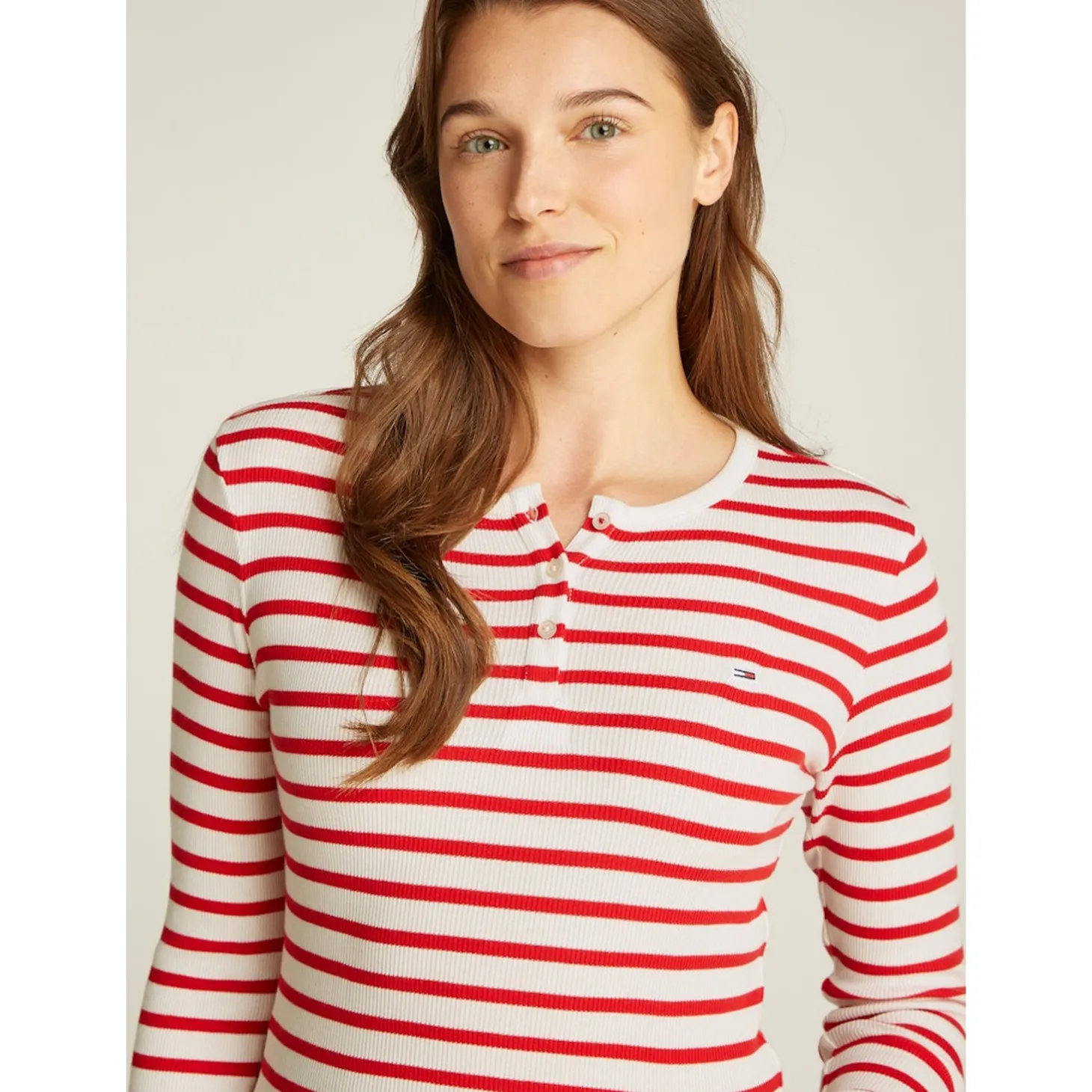 TJW SLM BUTTON RIB C-NECK LS E