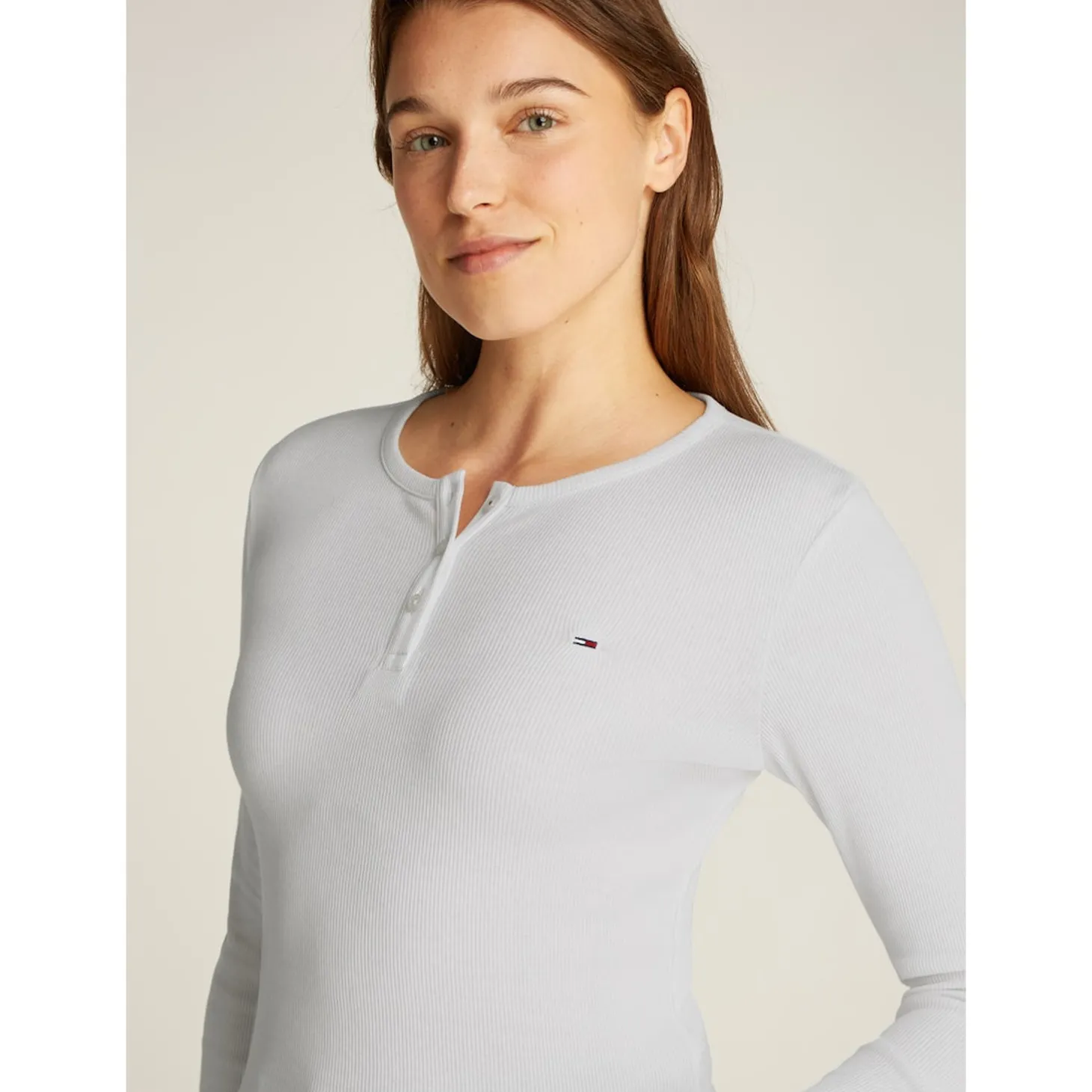 TJW SLM BUTTON RIB C-NECK LS E