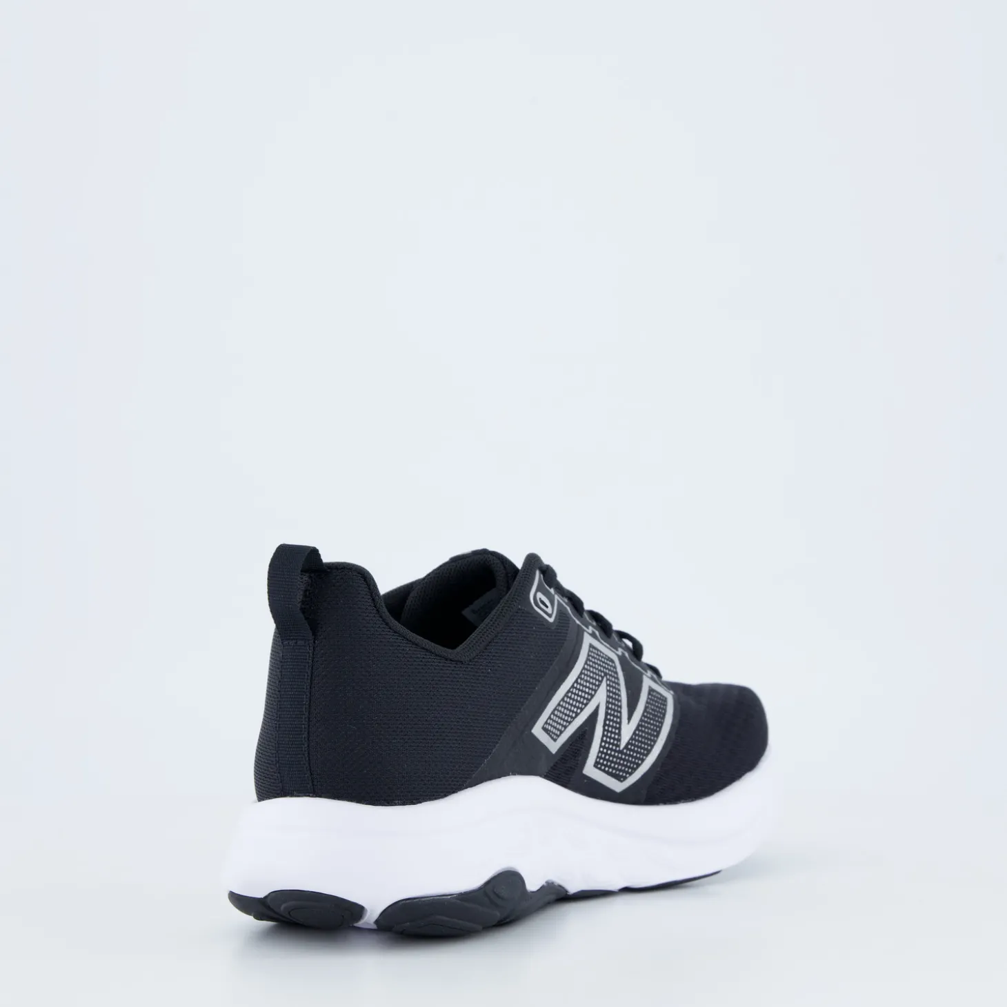 460 V4