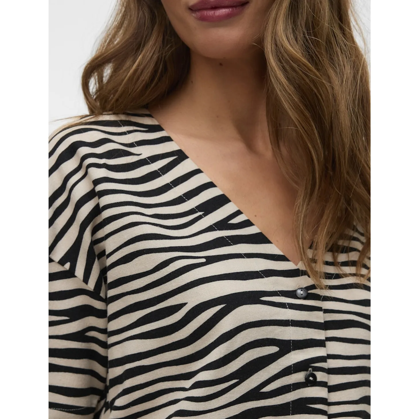 VMMYMILO 2/4 V-NECK SHIRT WVN