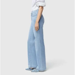 WIDE